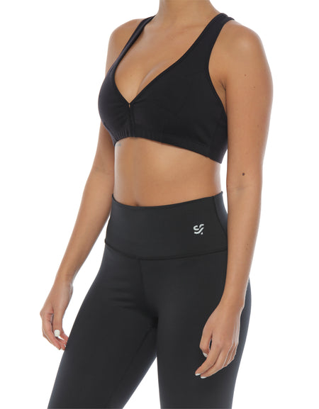 Top Alison elaborado en supplex con copas removibles.