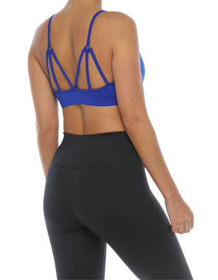 Top Victoria elaborado en supplex con copas internas removibles.